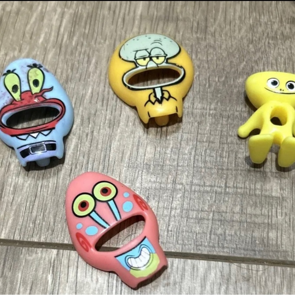 Kinder Joy Masked Buddies Toys SpongeBob Thaddeus Gary 2018